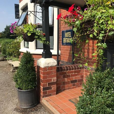 Rowton Poplars Hotel 切斯特 外观 照片